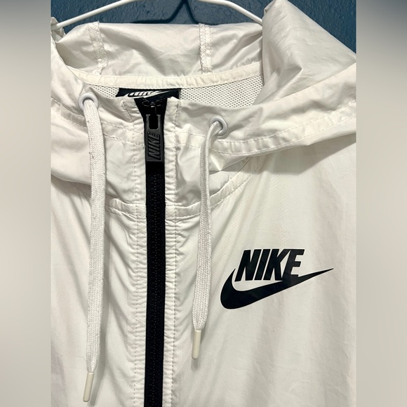 Nike Black and White Zip-Up Windbreaker - Large - Picture 7 of 10